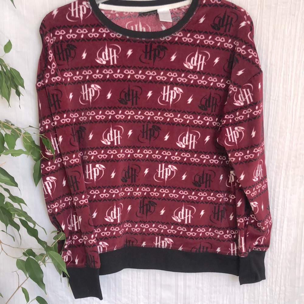 HARRY POTTER HOGWARTS size M HP lightning bolt pattern long sleeve pajama top